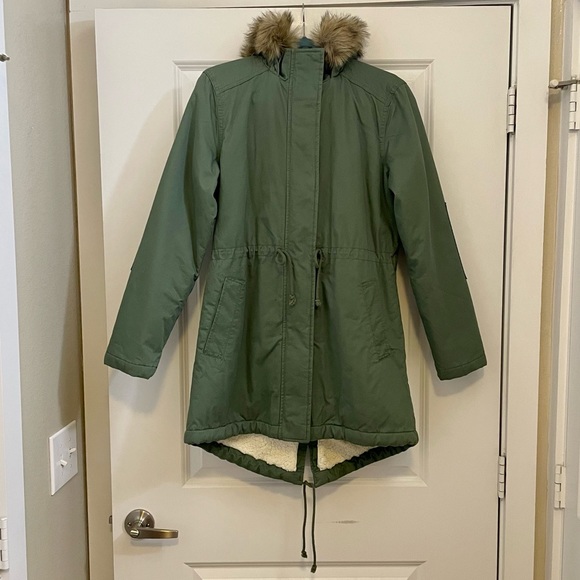 Gap Jacket - Picture 2 of 9